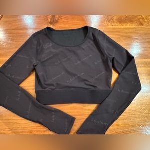 Lululemon Cropped Long Sleeve Top in Luon Fabric Size Small